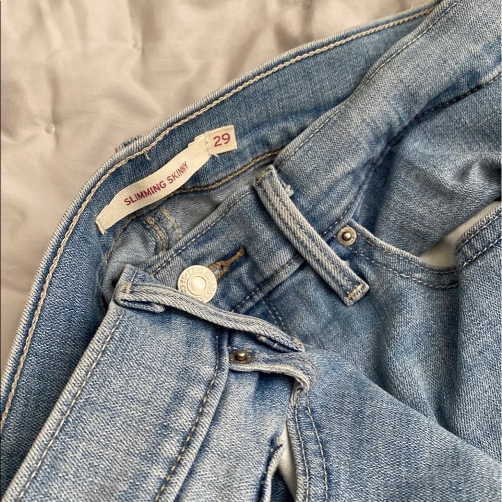 Levi Skinny Jeans - Picture 2 of 3